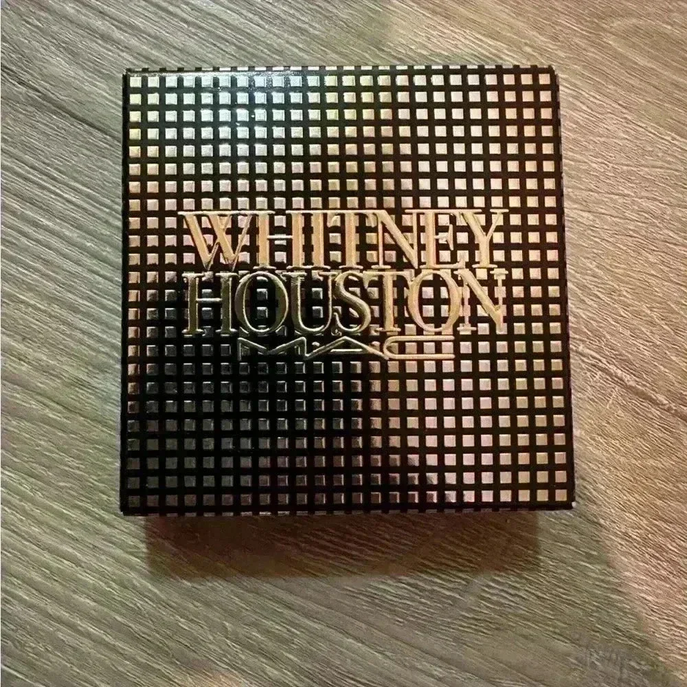 Mac just Whitney extra dimension skinfinsh new LE